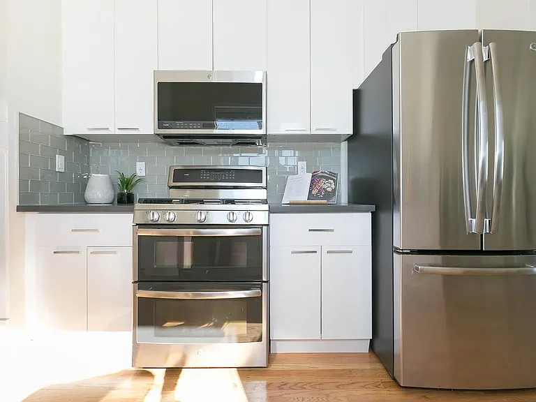 1142-1146 Montgomery St #7022R — Photo 6