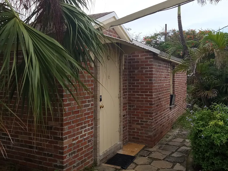 426 N E St #C — Photo 1