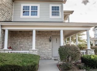 11741 S Roundtree St APT 201, Olathe, KS 66061