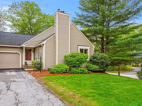 3rd image of 210 Brickett Hill Cir