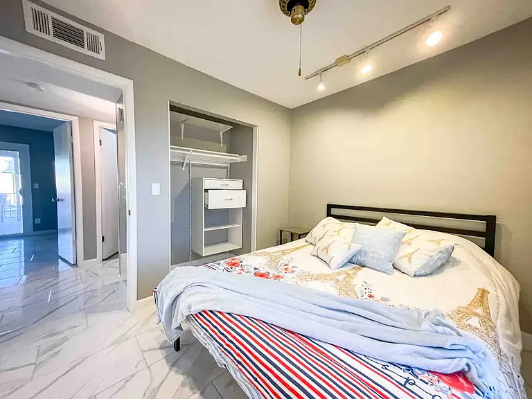 5252 W Lupine Ave — Photo 8