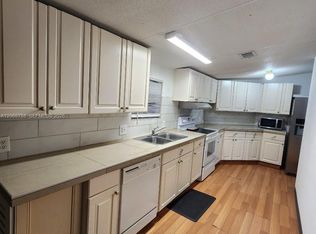 5864 Cartier Rd #H, West Palm Beach, FL 33417