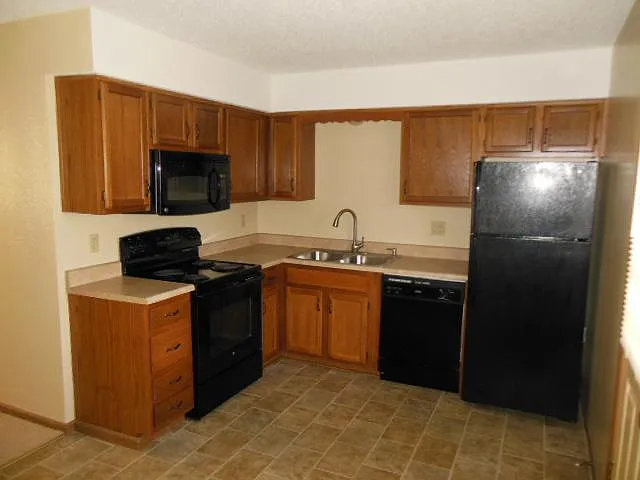 2 bed, 1.5 bath, 1021 sqft, $1,375 — Photo 4