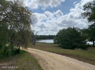 000 CENTRAL Avenue, Interlachen, FL 32148