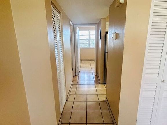 4th image of 8401 N Atlantic Ave APT E4