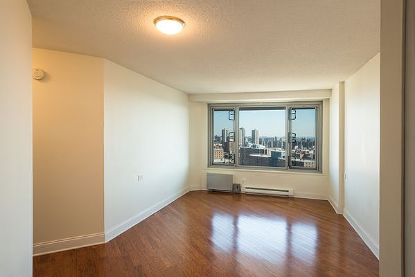 1st image of 1295 5th Ave APT 17B