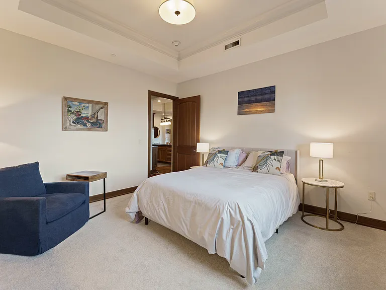 363 SW Bluff Dr #102 — Photo 24