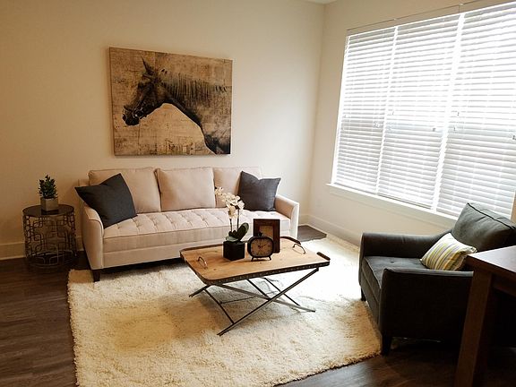 2nd image of 3706 W End Ave APT 103