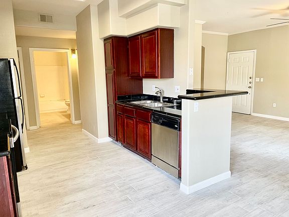 3rd image of 5335 E Shea Blvd APT 1039