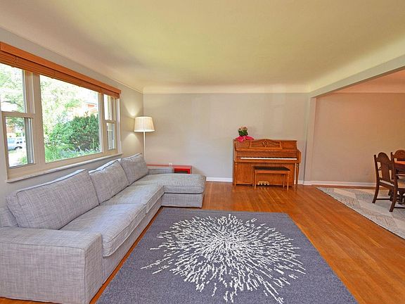 3rd image of 8951 Cotillion Dr