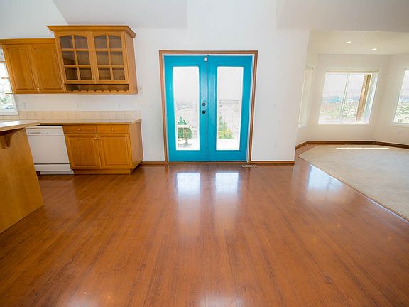 open concept dining room