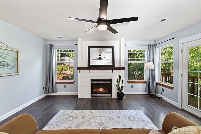 5th image of 13777 Fir Drive SE