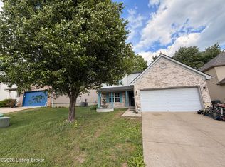 7001 Woodhaven Place Dr, Louisville, KY 40228