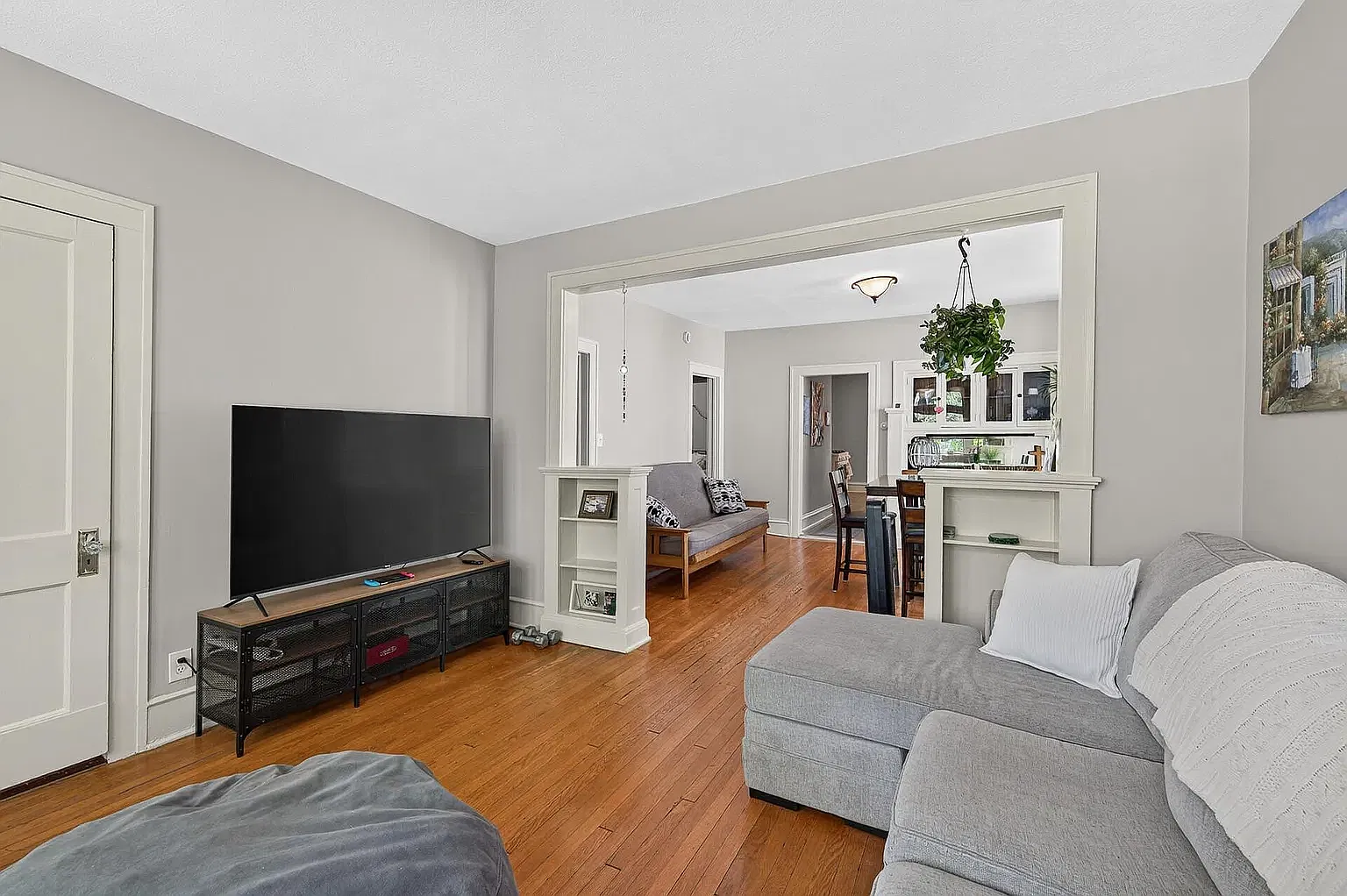2 bed, 1200 sqft, $1,600 — Photo 3