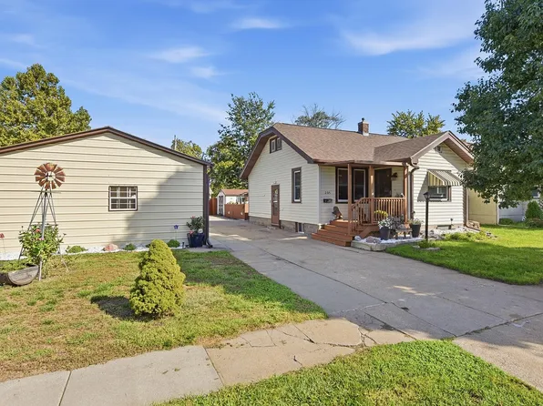 205 S 28th St, Council Bluffs, IA 51501