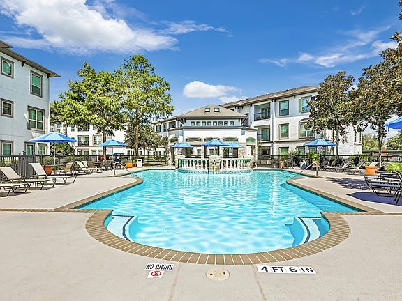 Sparkling Swimming Pool