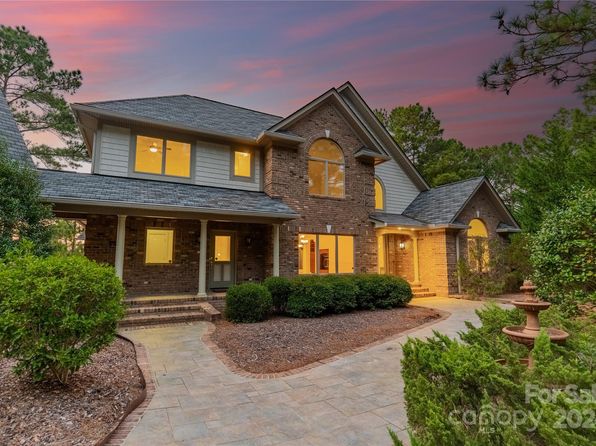 134 Lawrence Overlook, West End, NC 27376
