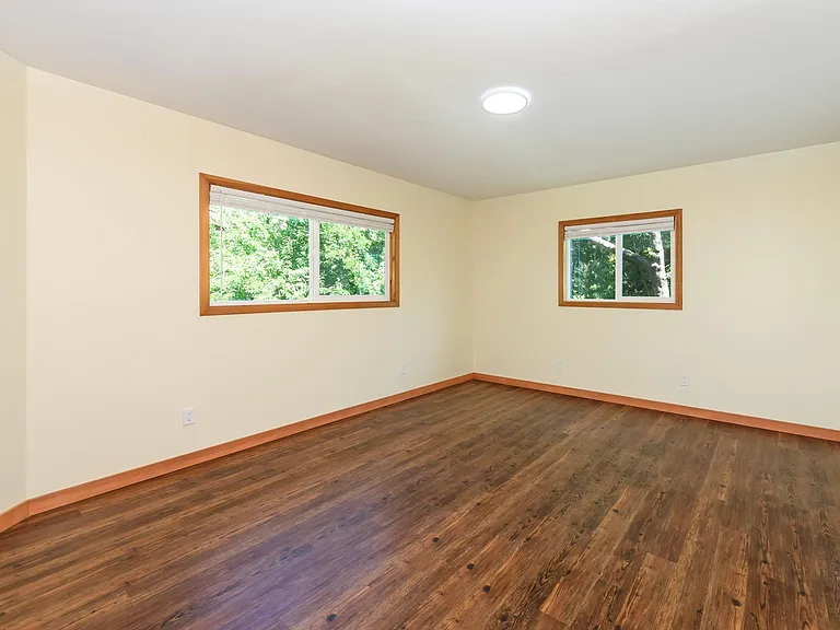 128 Mission Ave — Photo 15