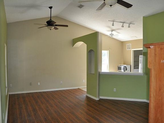 4th image of 14730 Peppermill Trl