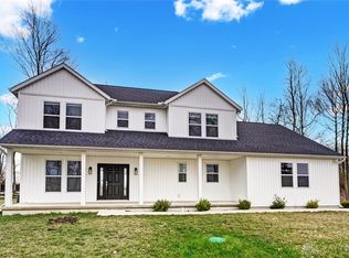 5896 S Pitchin Rd, Springfield, OH 45502