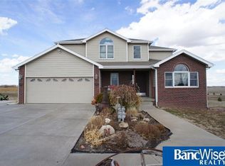 3000 Ruhlman Cir, Milford, NE 68405