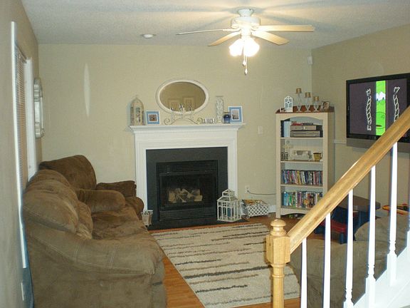 Spacious Living Room with gas fireplace!!