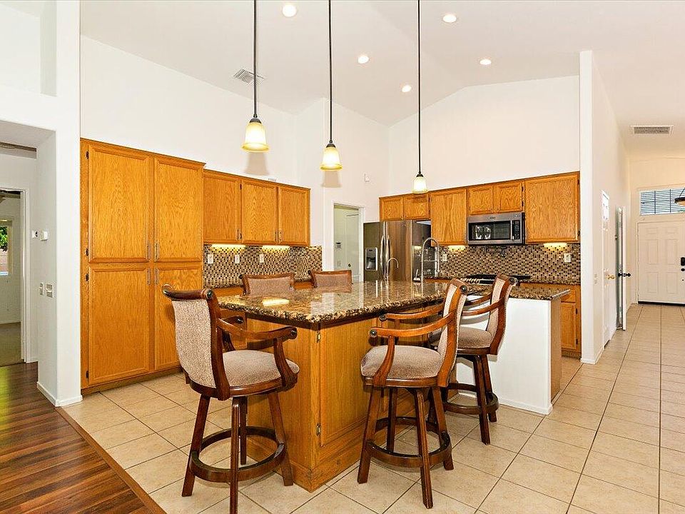 1st image of 45420 Ashwood Ct