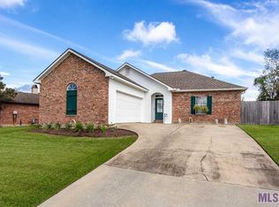 18568 Lake Camellia Ave, Baton Rouge, LA 70817