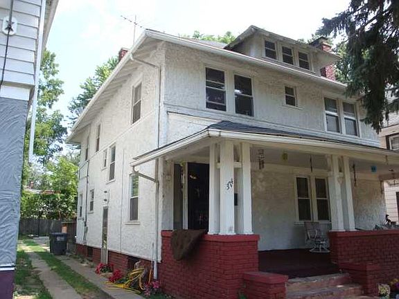 2nd image of 374 Boston Pl