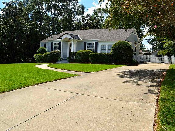 4th image of 318 Mary Ann Dr