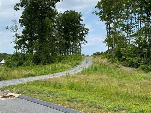 410 Sawmill Road, Burlington, CT 06013