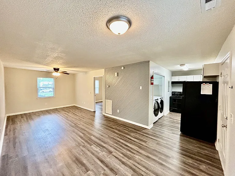 4410 Delashmitt Rd #1 — Photo 12