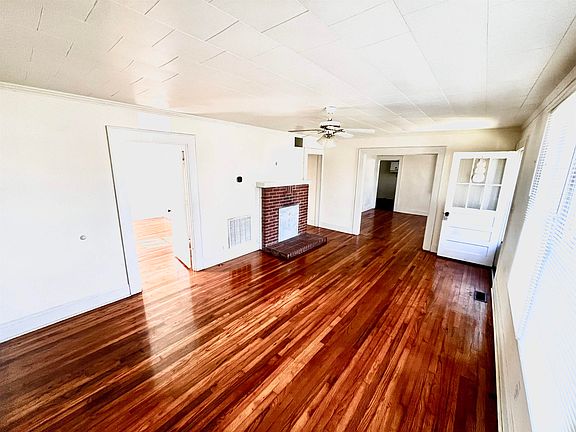 5th image of 171 Cypress St