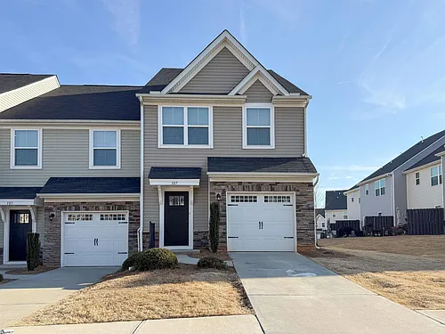 200 Roudwood Dr Photo 1