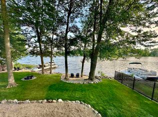 2644 E Skinner Lake Dr N, Albion, IN 46701