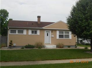 1017 Sussex Dr, South Bend, IN