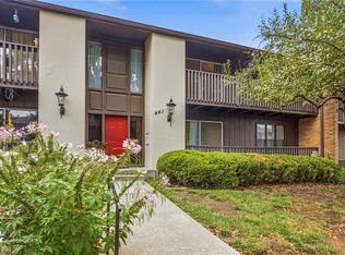 441 W 104th St APT D, Kansas City, MO 64114