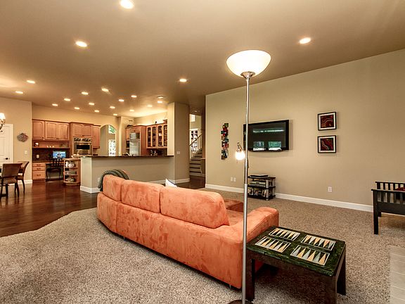 5th image of 4809 133rd St NW