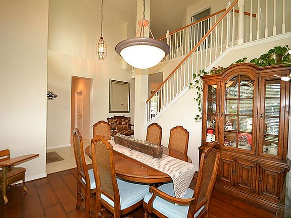 4th image of 24007 Bonnamere Ln