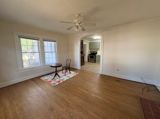 1611 Granville St, Burlington, NC 27215