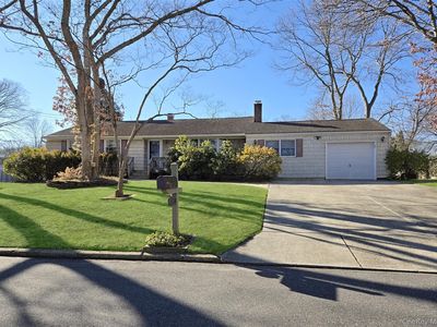 38 Woodbury Road, Farmingville, NY, 11738
