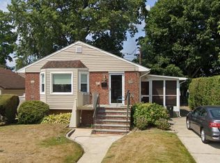68 Bayview Ave, Valley Stream, NY 11581