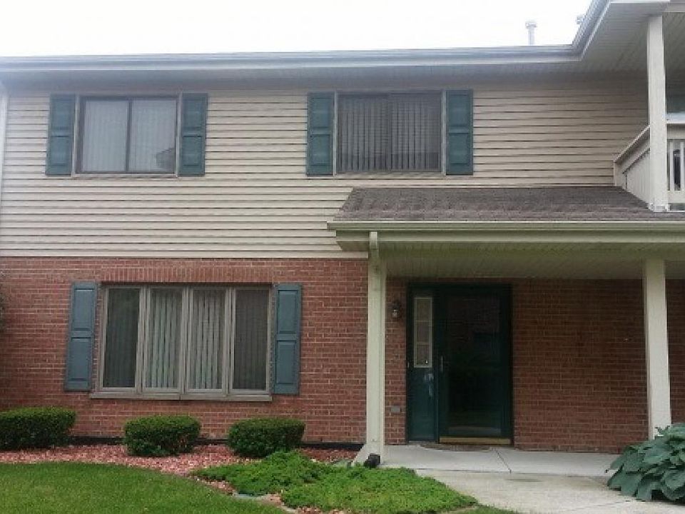 1st image of 11105 W Cove Cir #4C