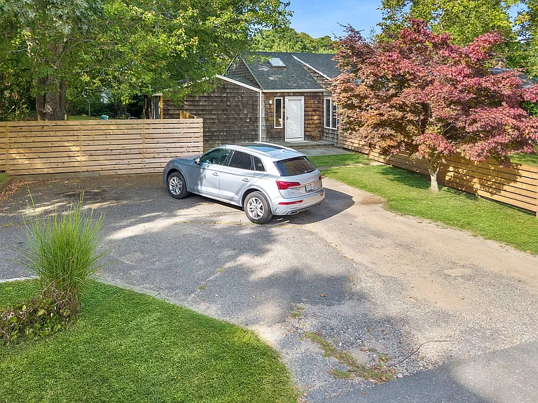109 Adams Dr — Photo 22