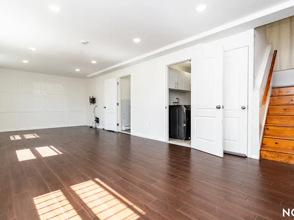 1631 Prospect Place image 1 of 33