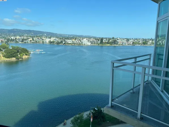 1 Lakeside Dr APT 821, Oakland, CA 94612