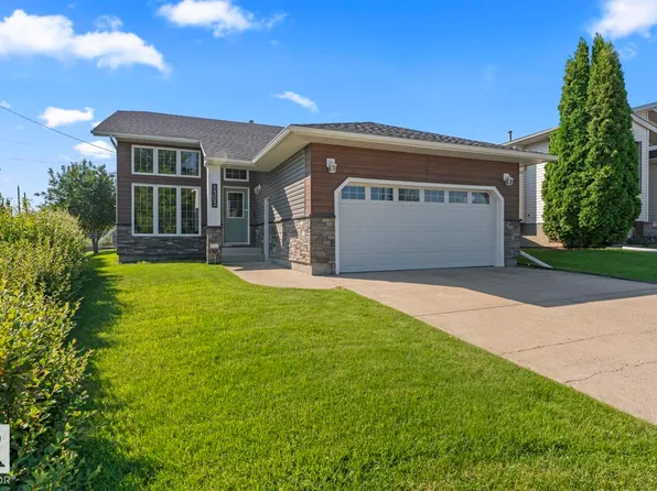 1303 5th Ave, Cold Lake, AB T9M 1C1
