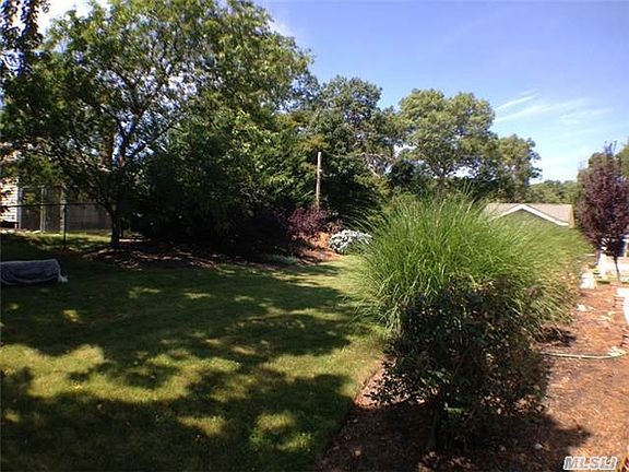 3rd image of 4 Howell Dr