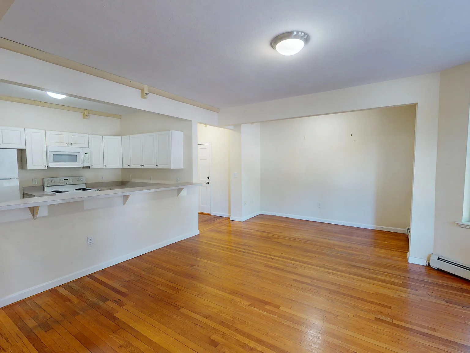2 bed, 850 sqft, $3,399 — Photo 2