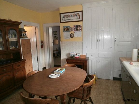 4th image of 255 Cresswood St